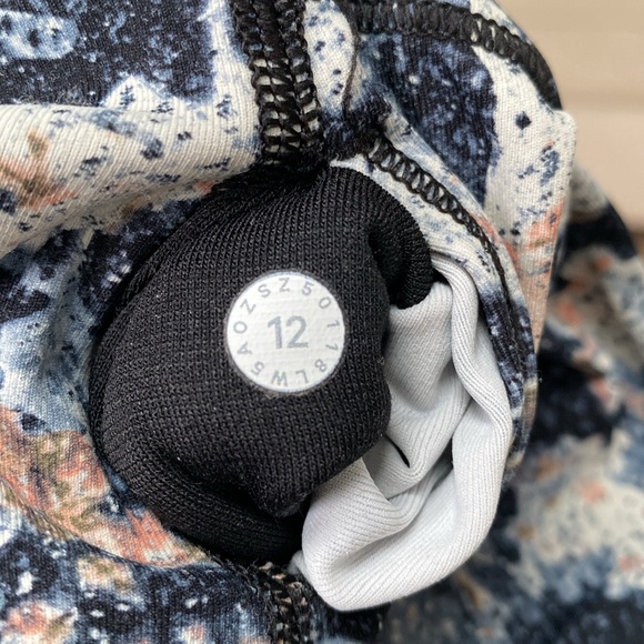 Wunder Under Hi-Rise Tight 28" - Picture 11 of 16